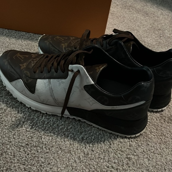 Louis Vuitton run away size 11 - Picture 2 of 12